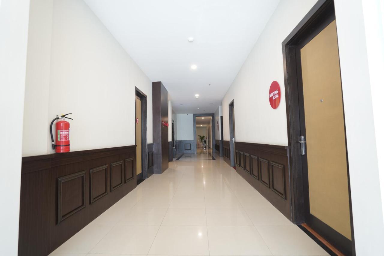 Alam Hotel by Cordela Medan Exterior foto